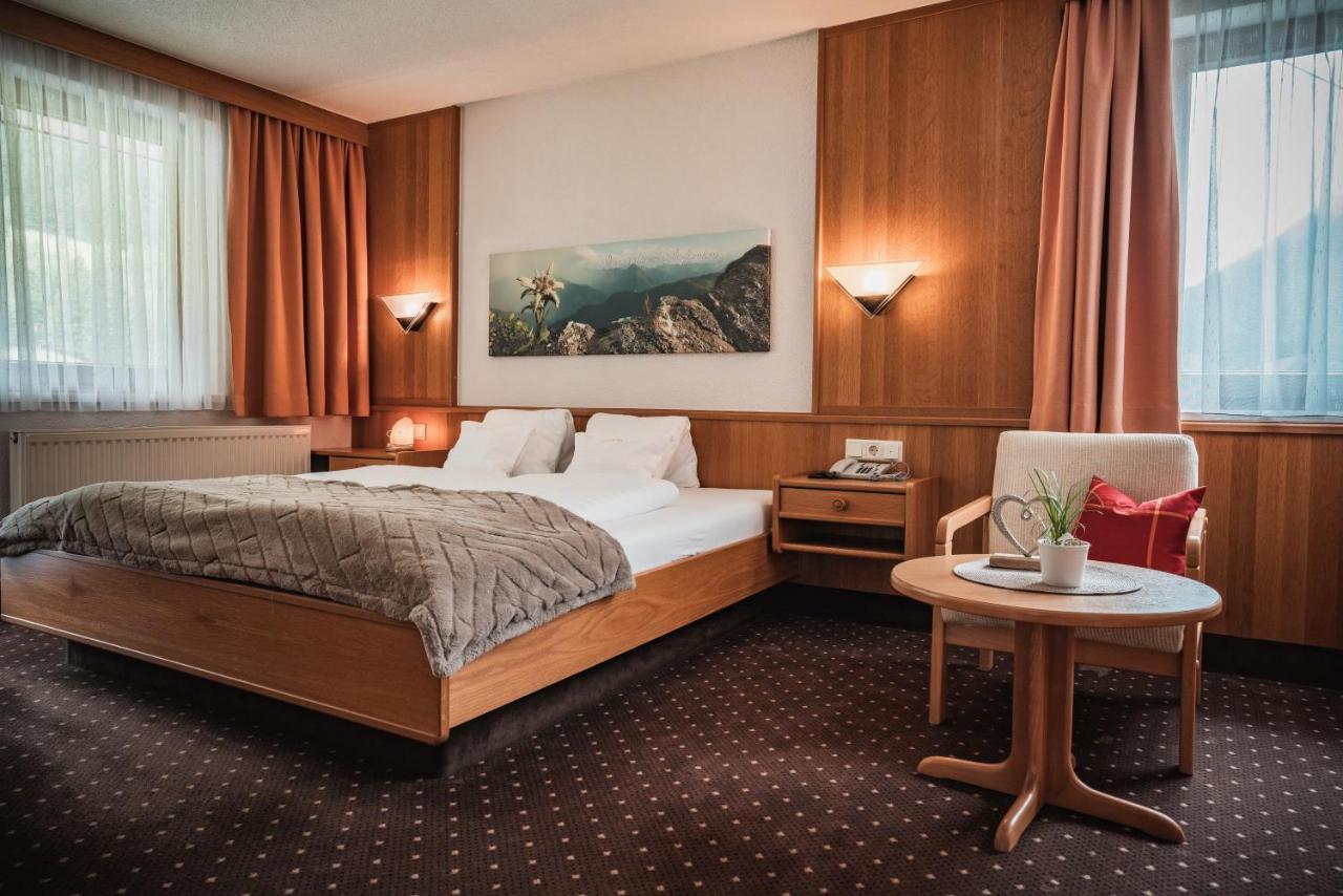 Hotel Garni Romantika Sankt Leonhard im Pitztal Εξωτερικό φωτογραφία