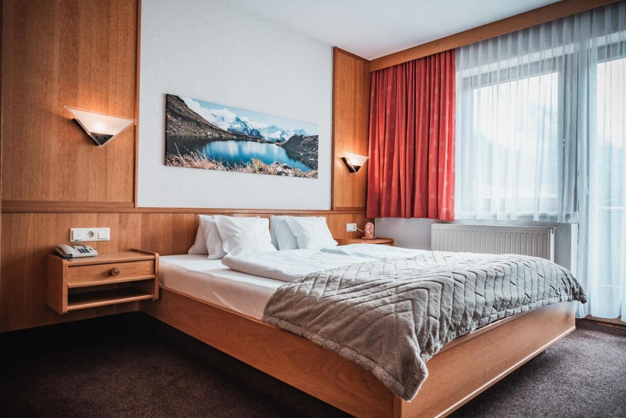 Hotel Garni Romantika Sankt Leonhard im Pitztal Εξωτερικό φωτογραφία