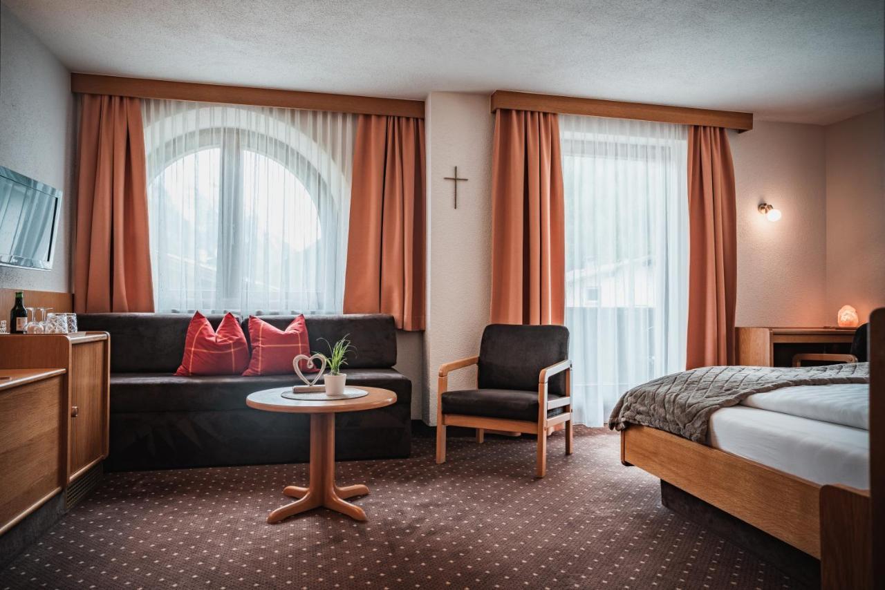 Hotel Garni Romantika Sankt Leonhard im Pitztal Εξωτερικό φωτογραφία