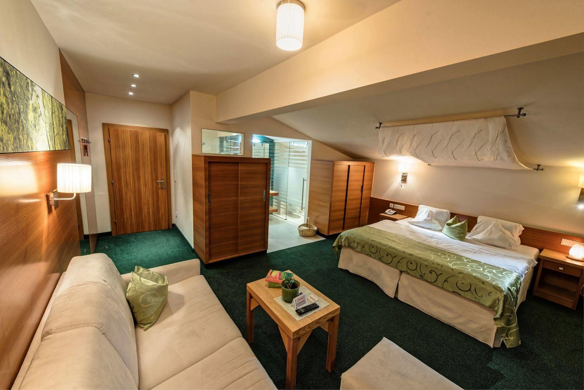 Hotel Garni Romantika Sankt Leonhard im Pitztal Εξωτερικό φωτογραφία