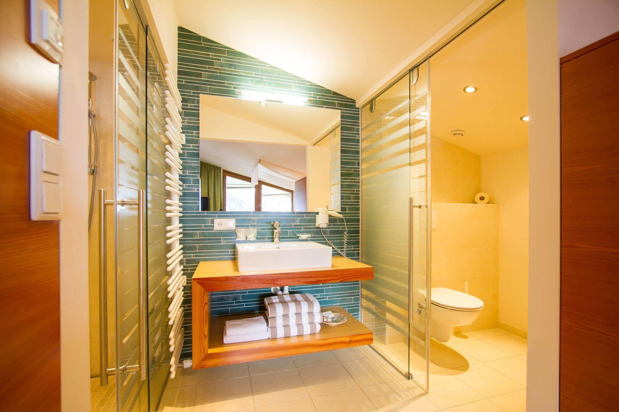 Hotel Garni Romantika Sankt Leonhard im Pitztal Εξωτερικό φωτογραφία