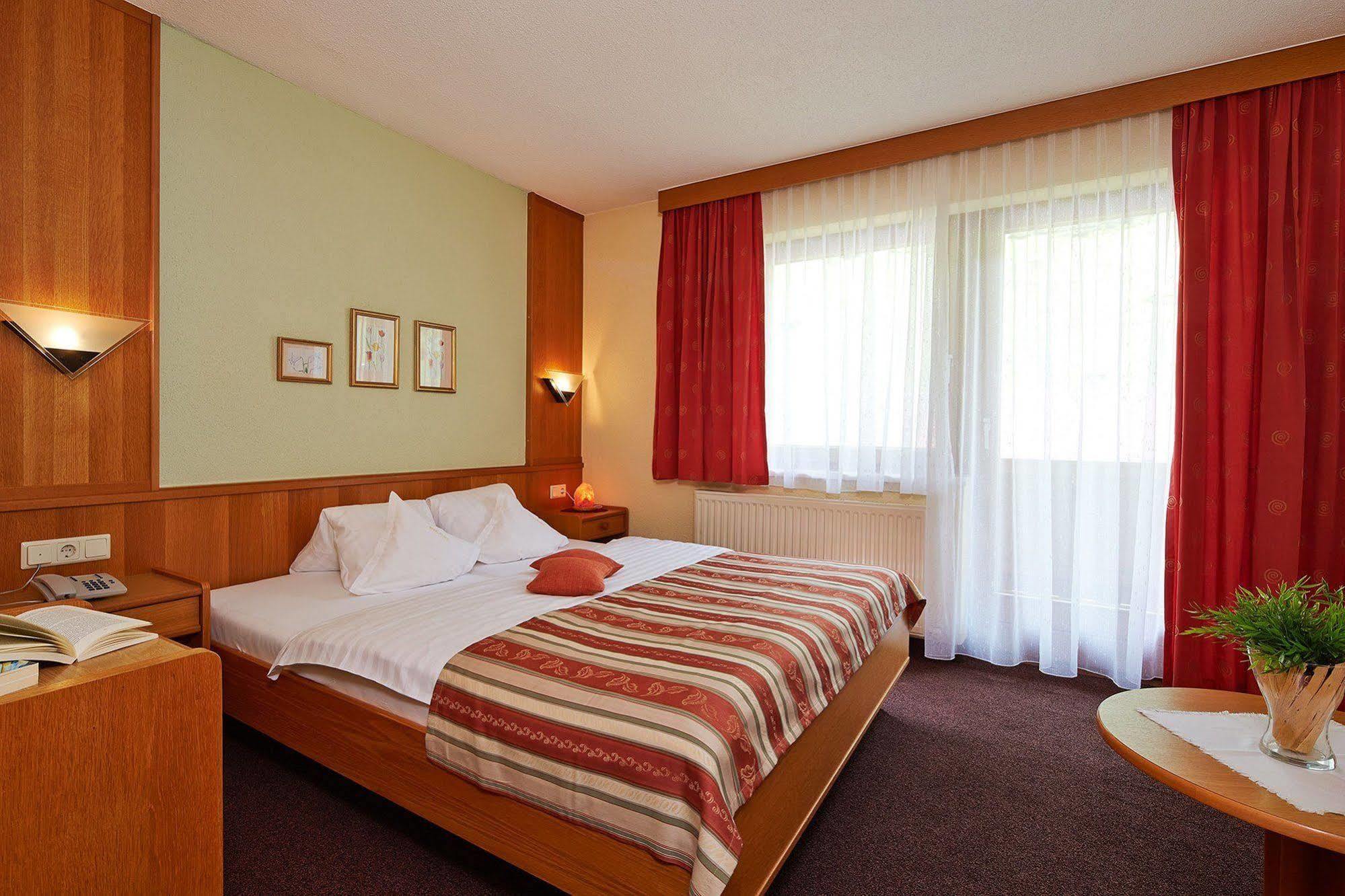 Hotel Garni Romantika Sankt Leonhard im Pitztal Εξωτερικό φωτογραφία